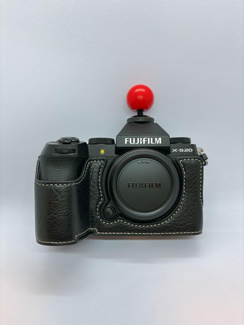 富士フイルム　FUJIFILM X-S20 ミラーレスカメラ本体（ブラック）+α