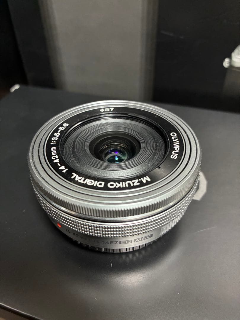 OLYMPUS OM-D EM10 mark2 +カメラの知識本