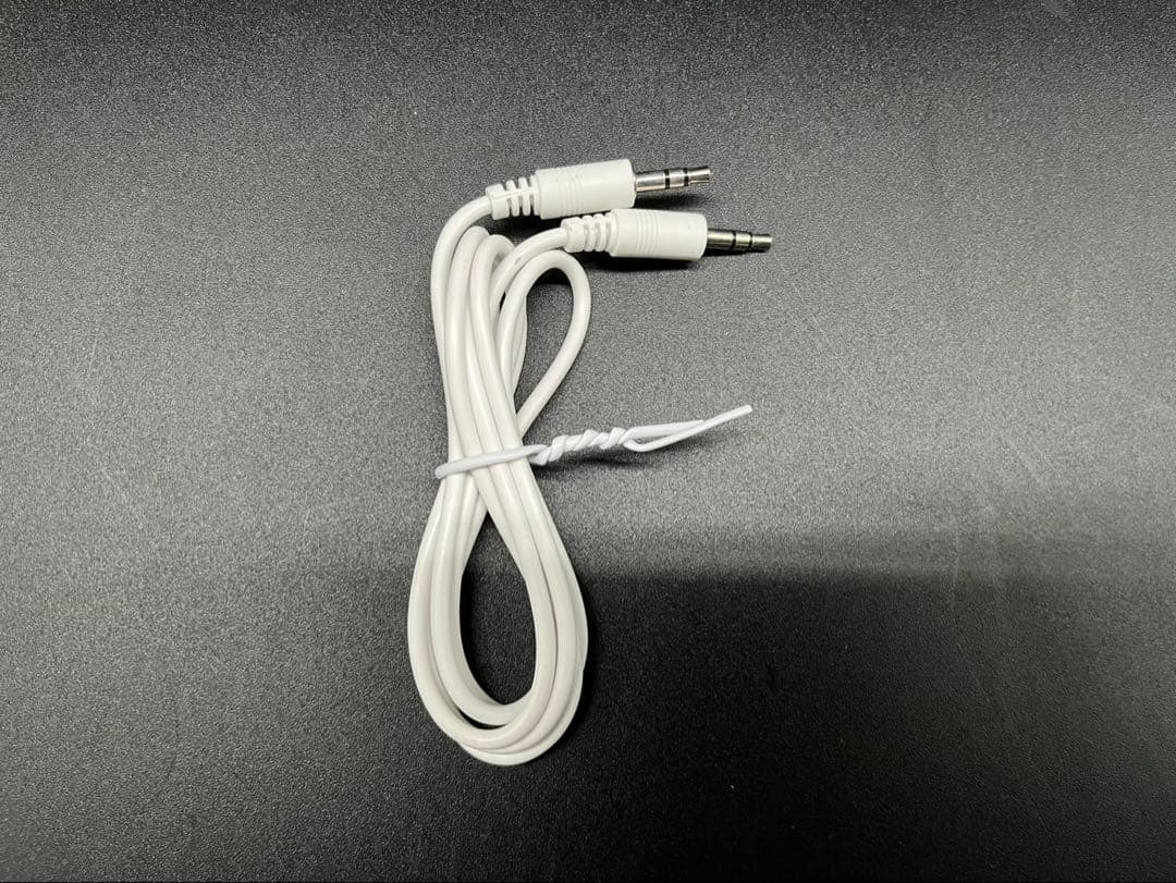 ★【美品】UENO-mono KABENI カベーニミニプロジェクター