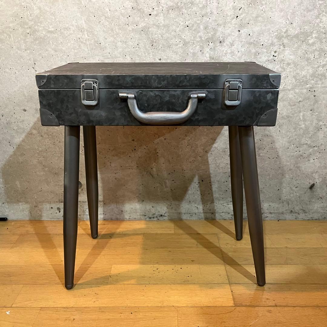 トランクテーブル　サイドテーブル　キャンプ　ガーデン雑貨　インダストリアル