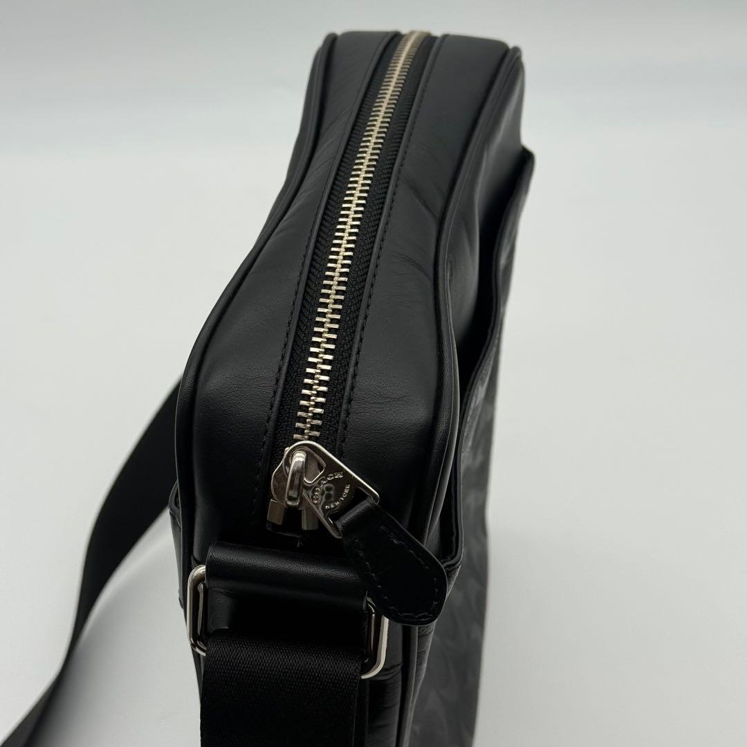 ✨美品✨コーチ ショルダーバッグ チャールズ エンボス サコッシュ ブラック 革