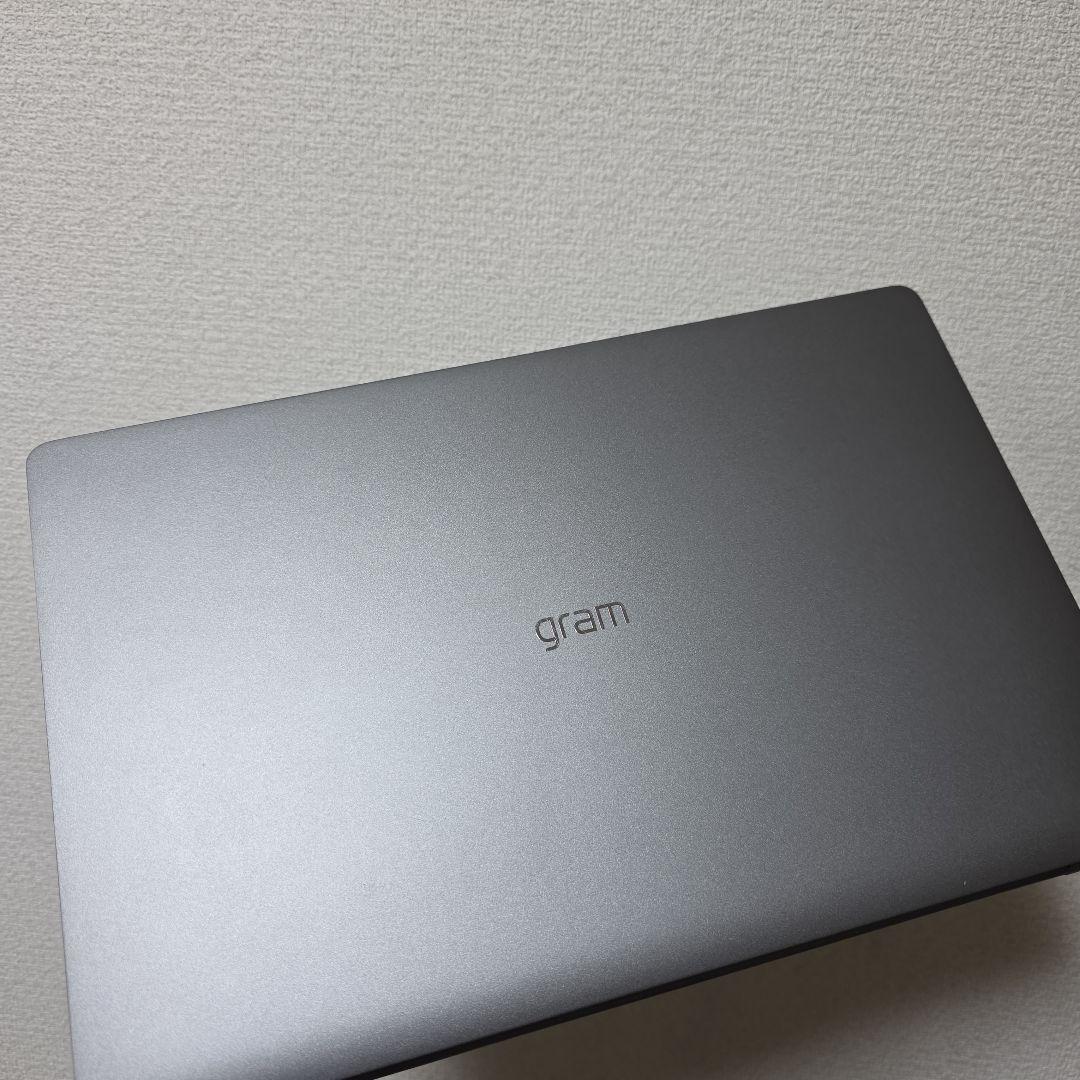 LG gram 14インチ（i7/8GB/512GB/Win11）