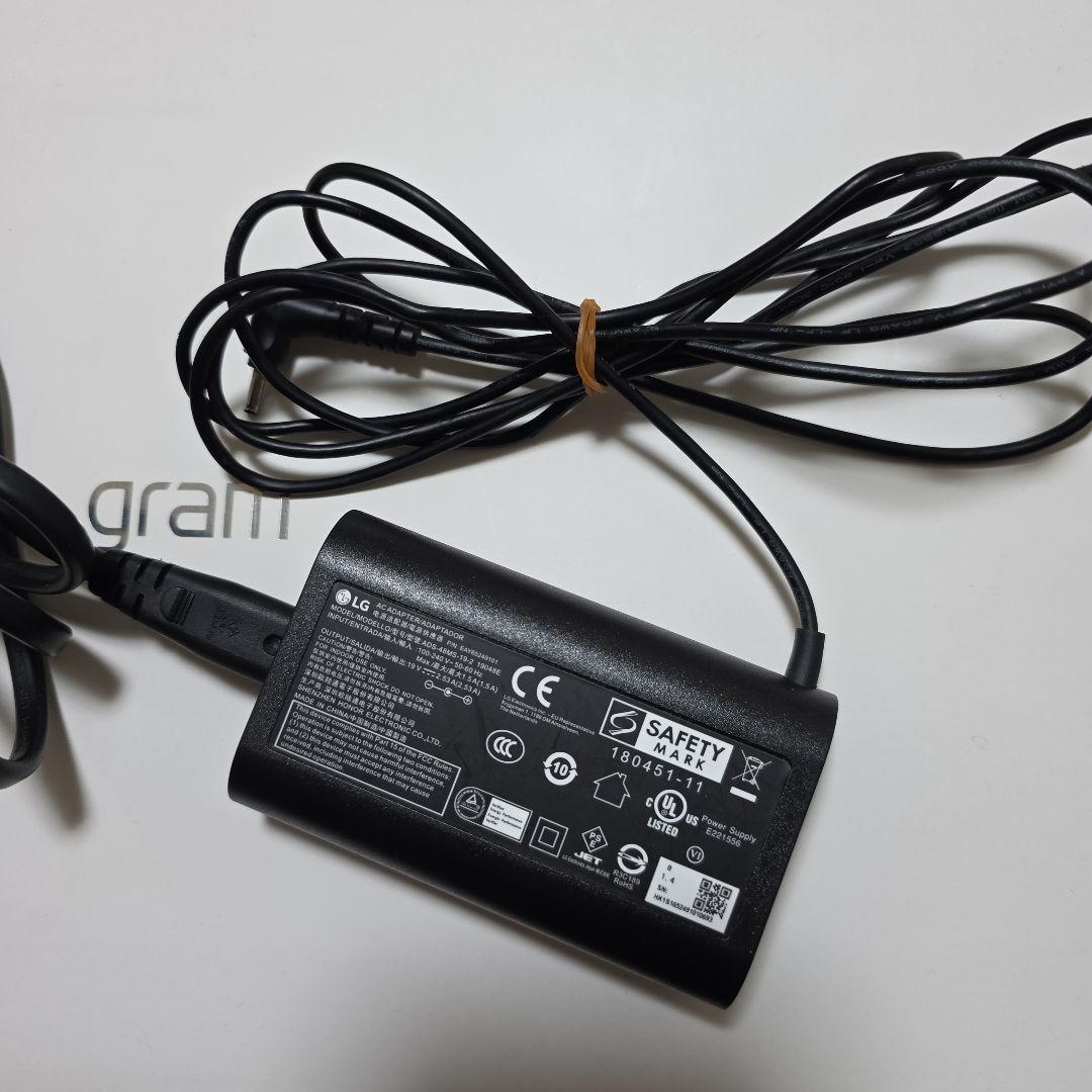 LG gram 14インチ（i7/8GB/512GB/Win11）