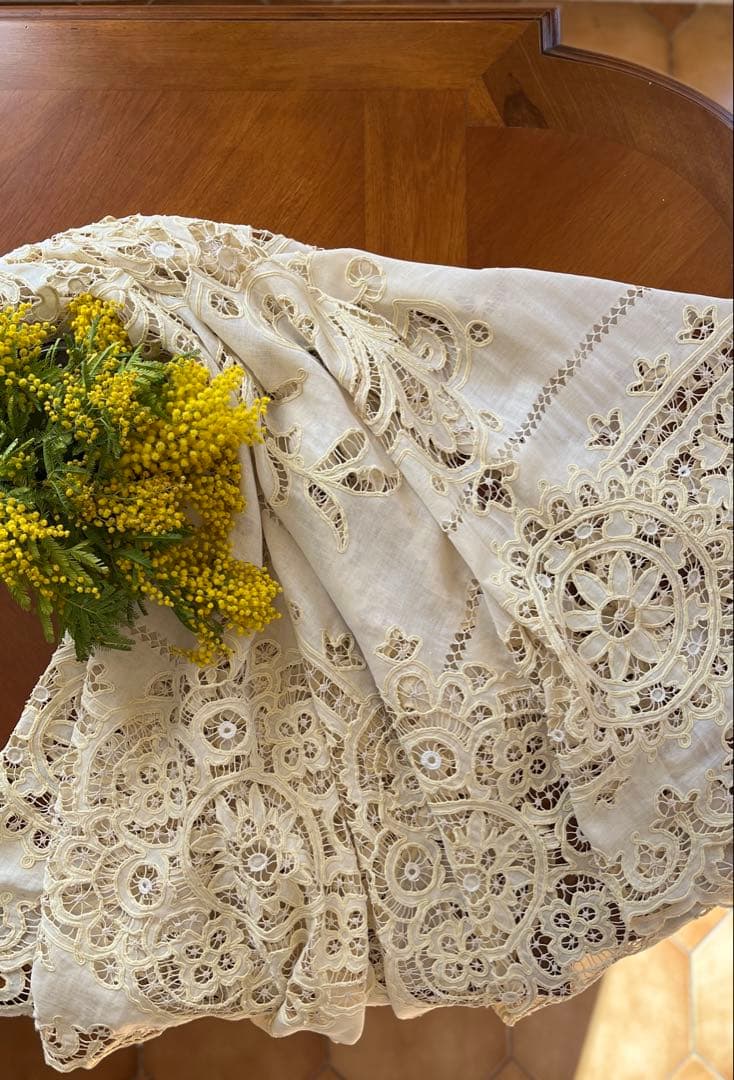 ◆フランスアンティークお宝級手刺繍超大判テーブルクロス大きいベッドカバーソファー