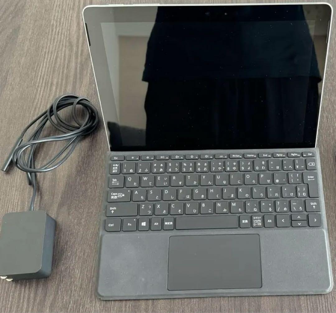 Microsoft 初代 Surface go LTEモデル