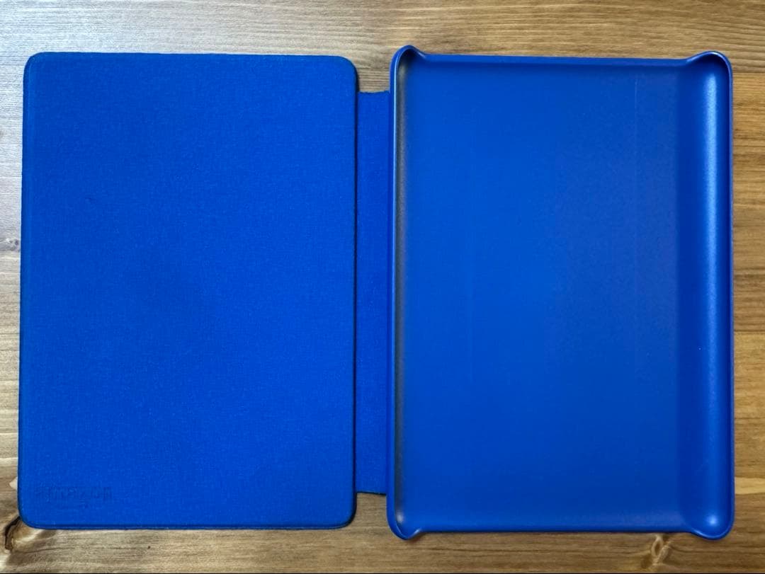 Kindle Paperwhite第10世代・32GB 広告なし　純正カバー付き