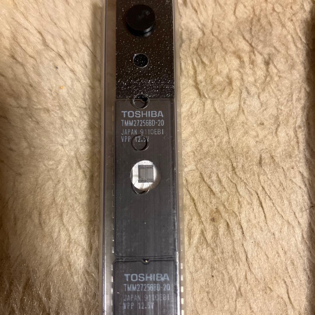 【新品】EP-ROM TOSHIBA TMM27256BD-2Q