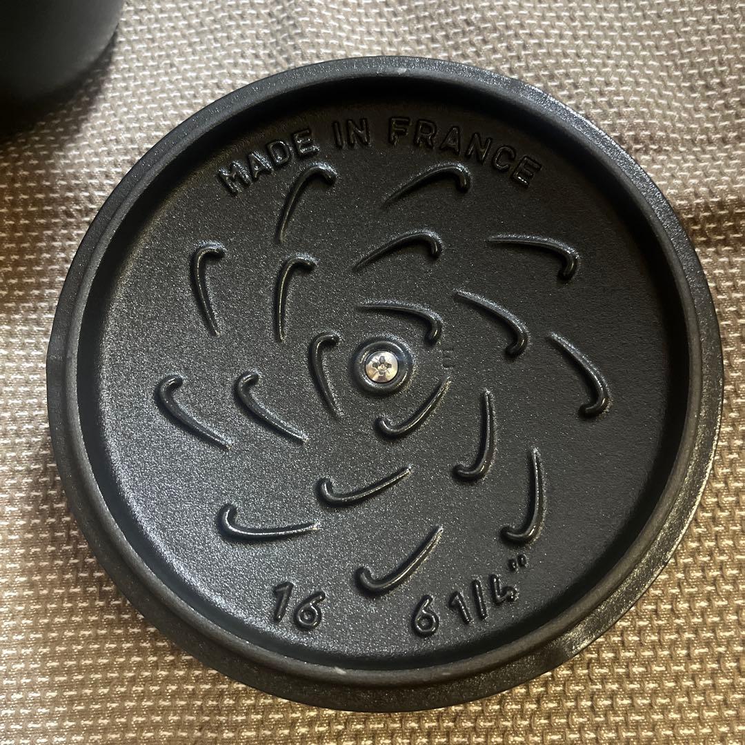 ストウブ　ラ・ココット de GOHAN M 16 cm ブラック