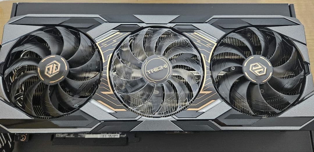 ASRock RX 9070 XT Taichi グラフィックボード