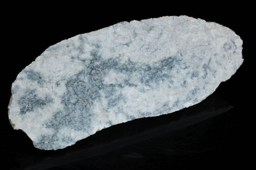 国産天然石 糸魚川産 コン入り青翡翠 原石 鑑賞石 水石 特大7.8kg 美石