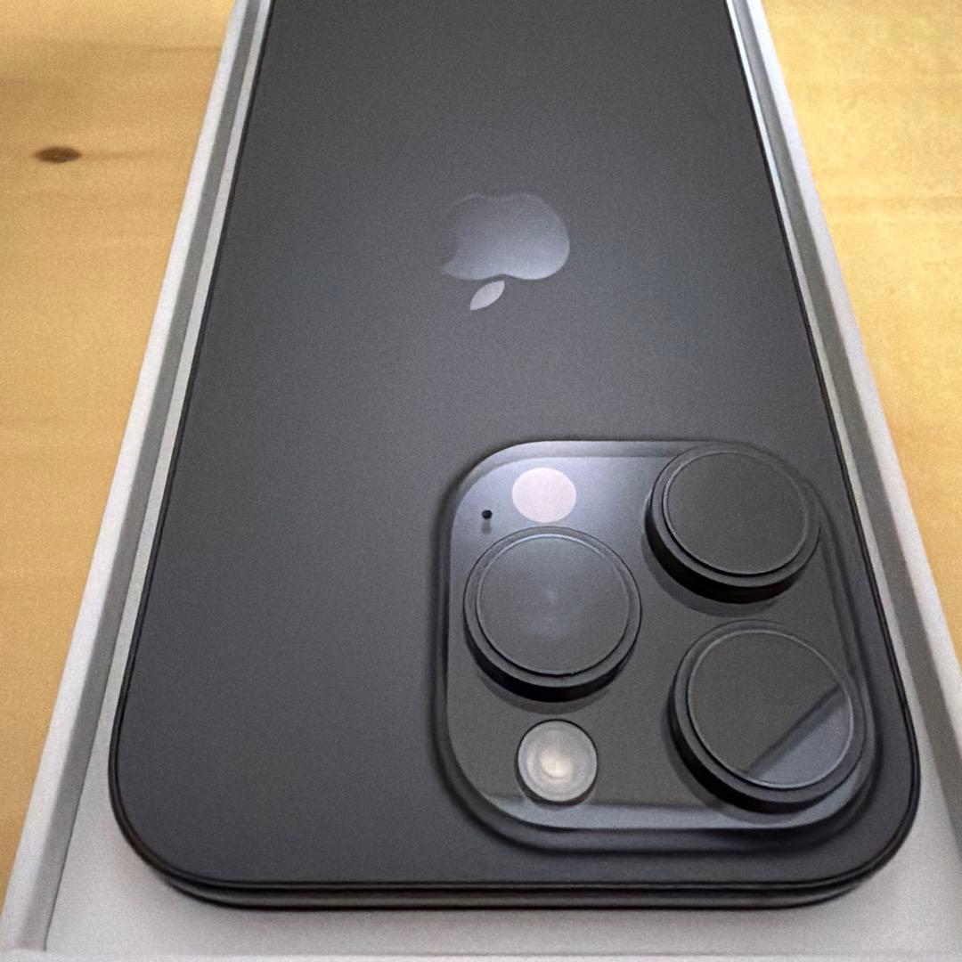スマートフォン本体 iPhone 16 Pro Black Titanium 256GB