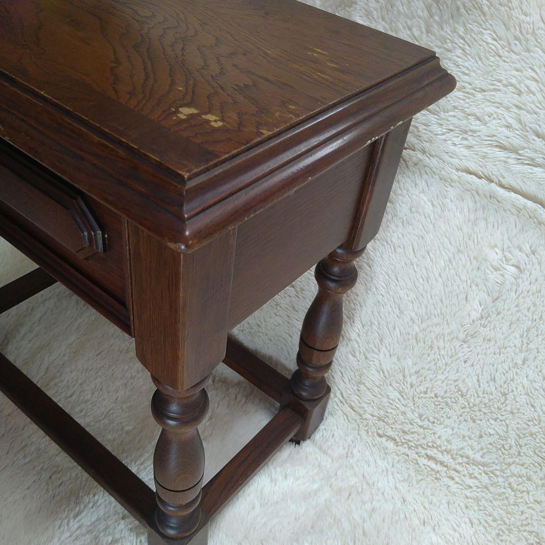 アンティークテーブル 引き出しが付いた珍しいサイドテーブル