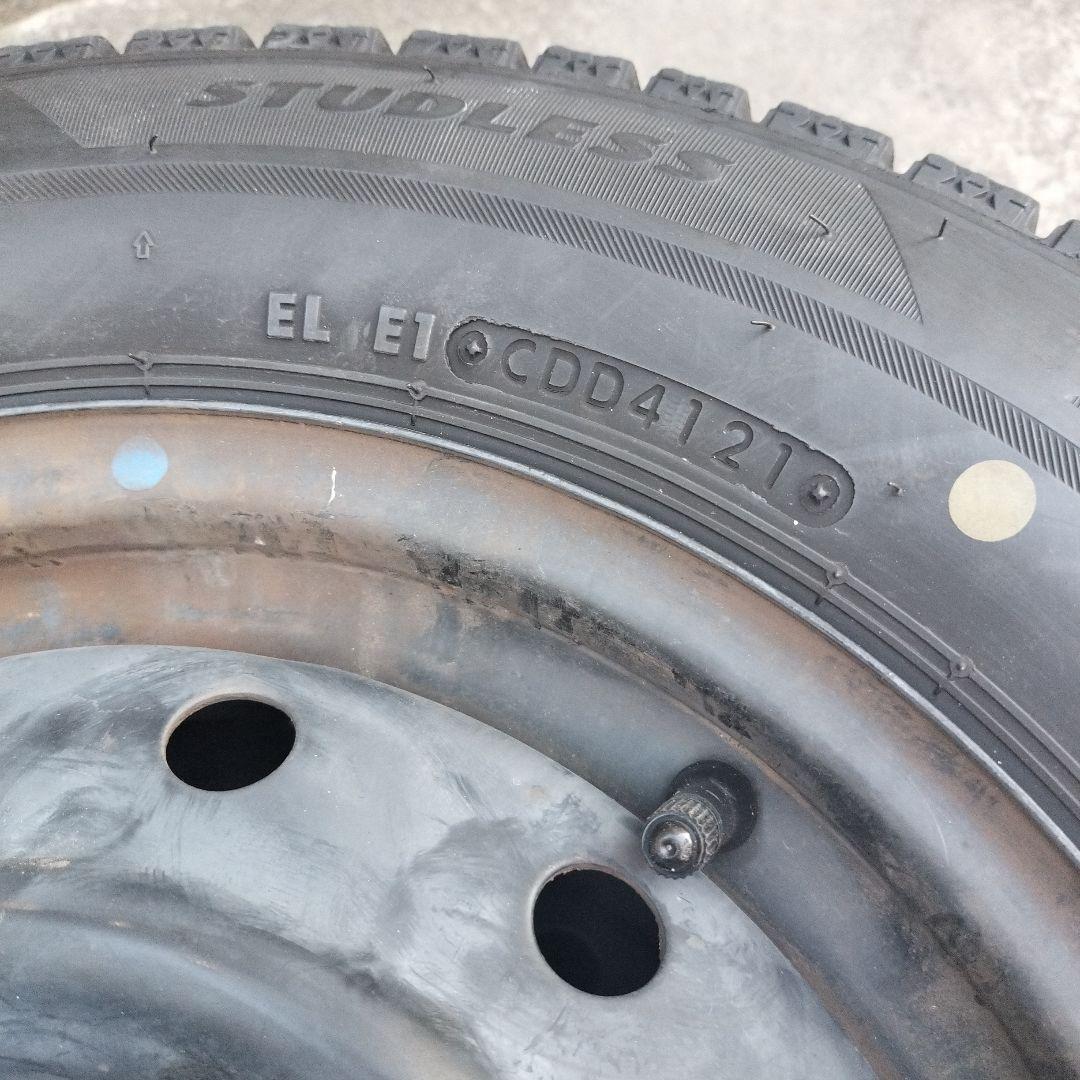 145/80R13 スチールホイル付きスタッドレスタイヤ4本セットの内2本 ①