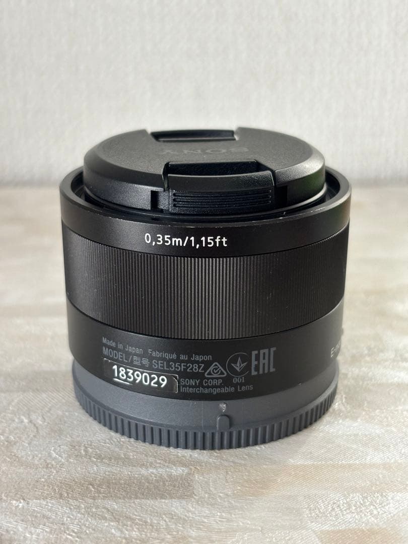 単焦点レンズ ツァイス35mmf2.8 ZA付きソニー ミラーレス一眼 α7c