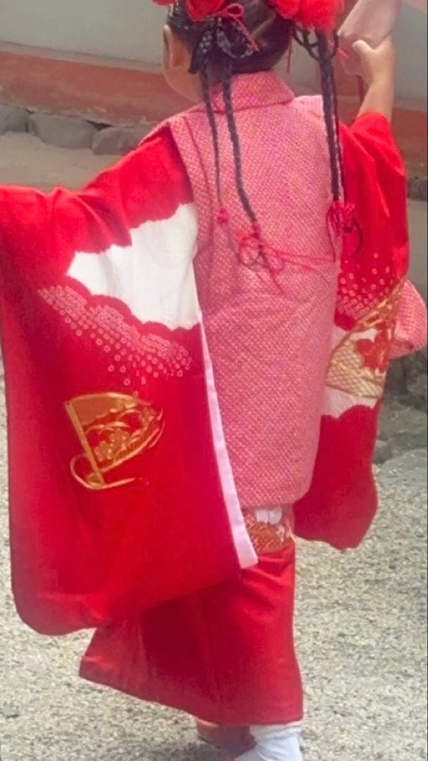 七五三 着物フルセット 正絹　刺繍　赤　被布　3才　女の子