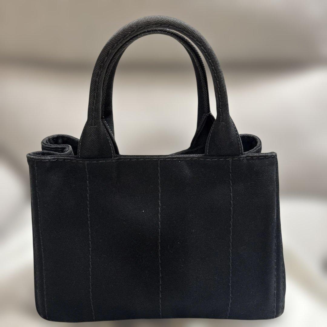 PRADA カナパ