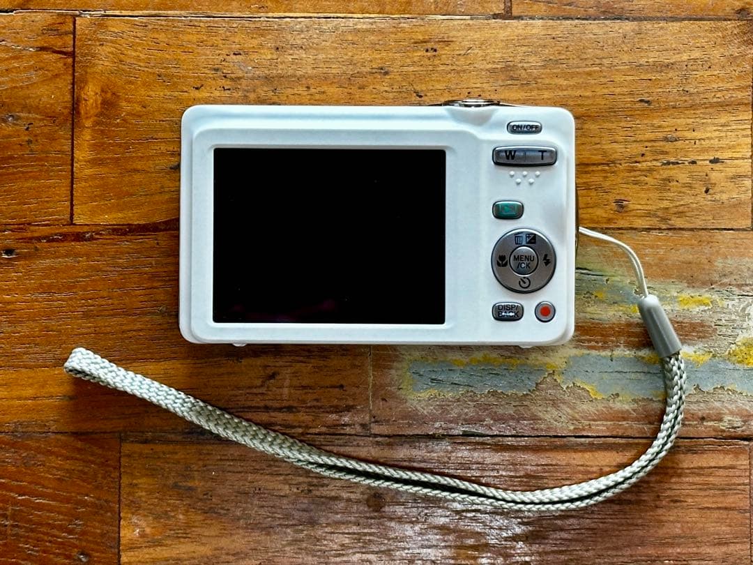 【良品・動作確認済】FUJIFILM FinePix JX650 ホワイト