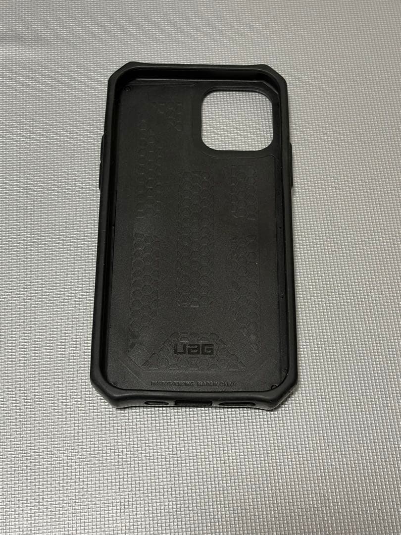 Apple iPhone 12Pro 128gb + UAGケース