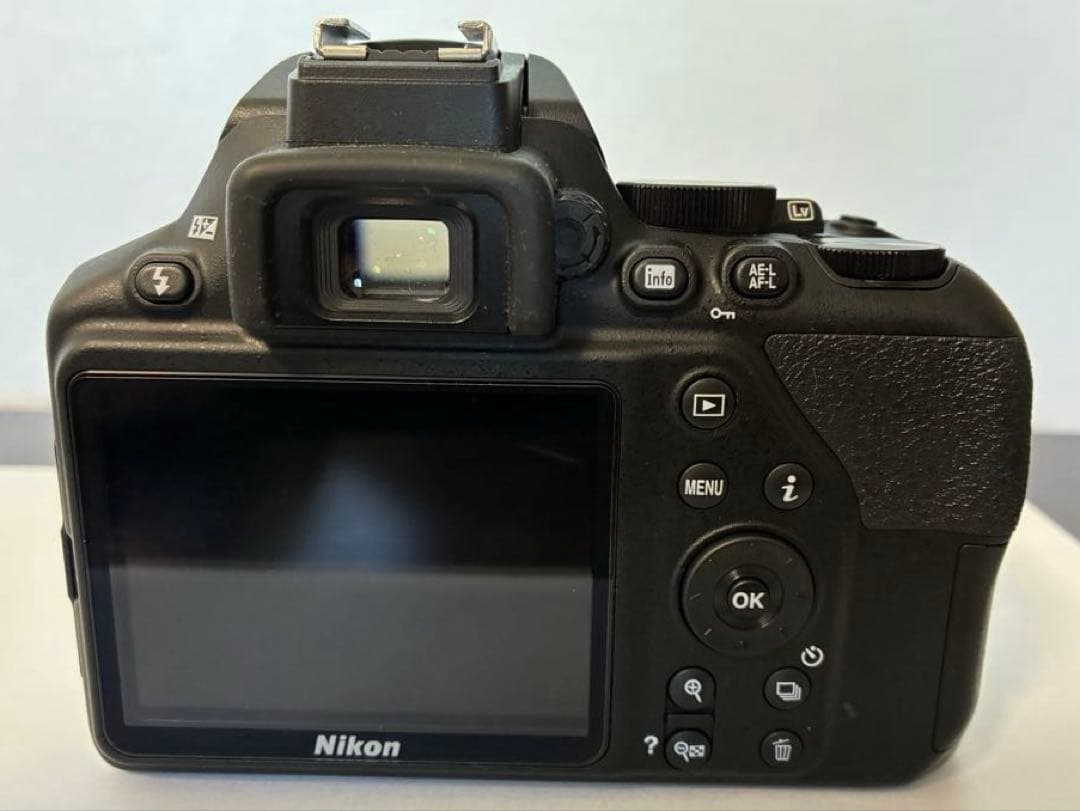【使用頻度極少・美品】Nikon D3500 デジタルカメラ（レンズ付）