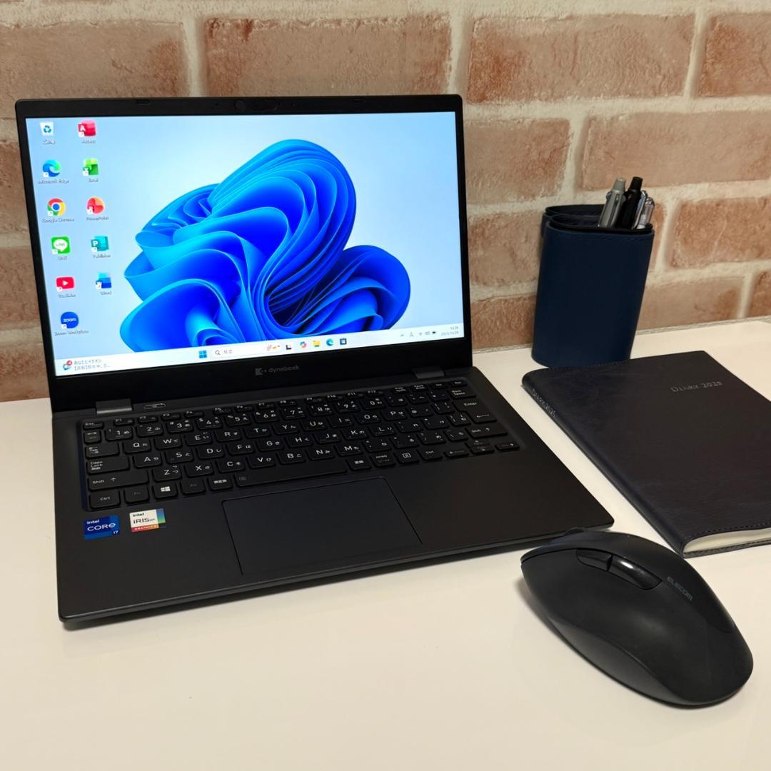 ★超絶美品★ 超軽量869g 第11世代Corei7 dynabook G02