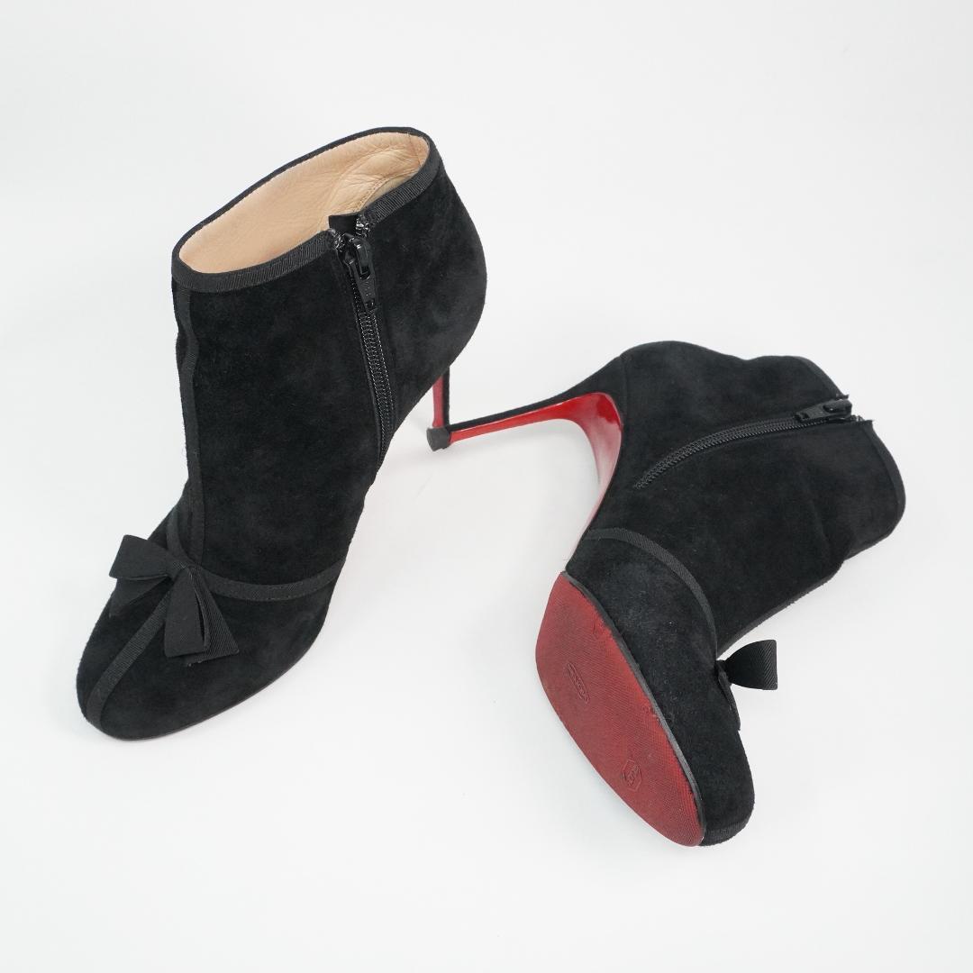 ルブタン 23cm 黒スエードリボン付きブーティ バレンタインデー最適