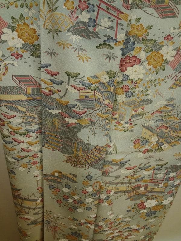 青緑色のぼかしに御所解模様　浜ちりめん　小紋