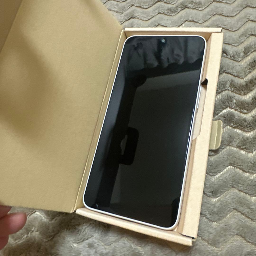 ほぼ新品arrows we2ミストホワイト