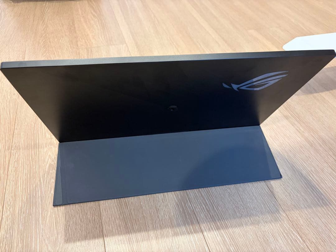 ASUSのポータブルゲーミングモニター 「ROG Strix XG17AHPE」