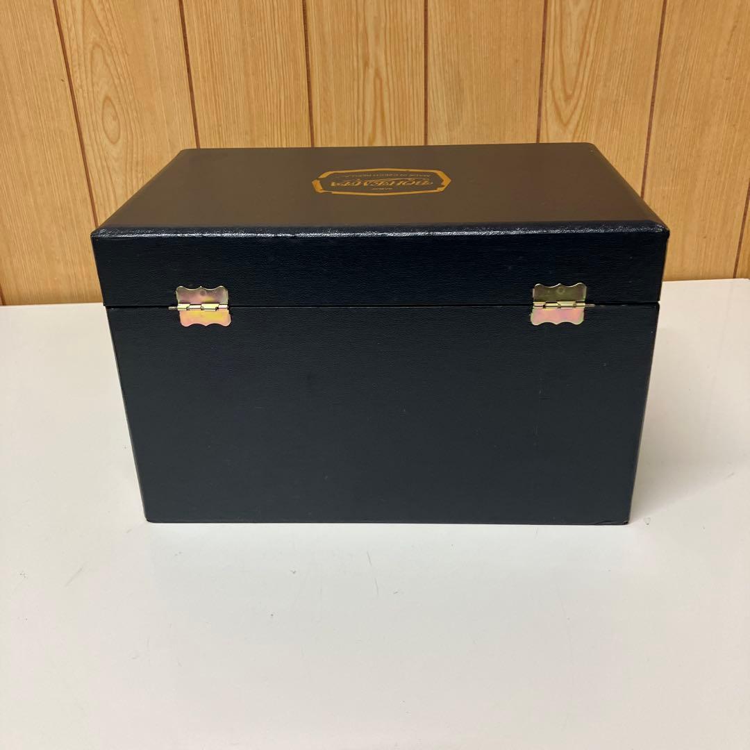 ESV034 【未使用】KAMAYチェコ製ボヘミアグラス、青被せハンドカット花瓶