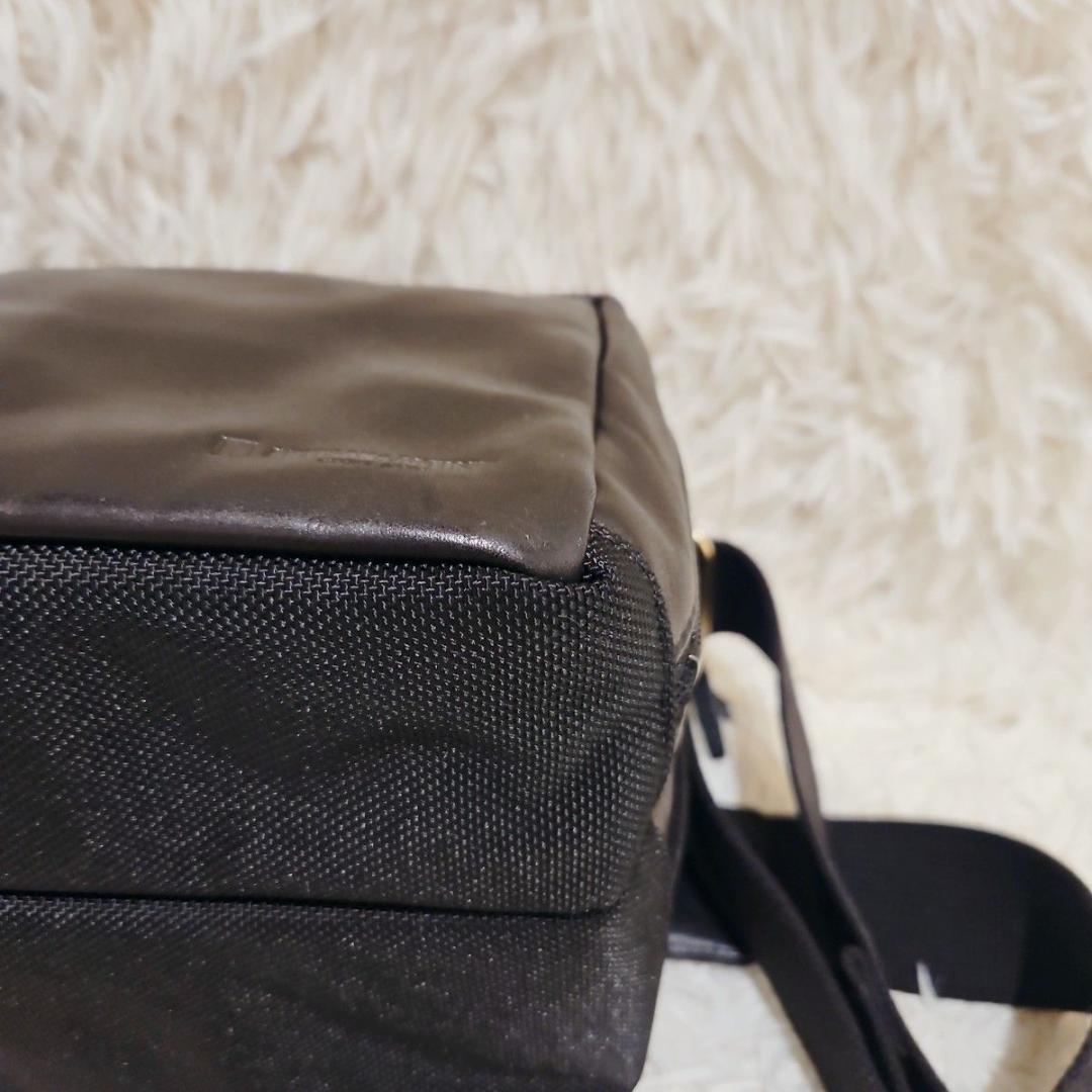 美品 アルティザン&アーティスト 本革 力メラバッグ GCAM-1000 日本製