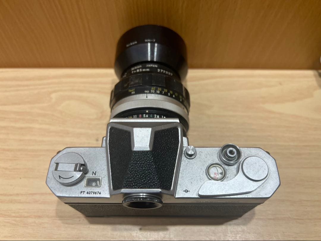 Nikon Nikomat + AI Nikkor 85mm f/1.8 一眼