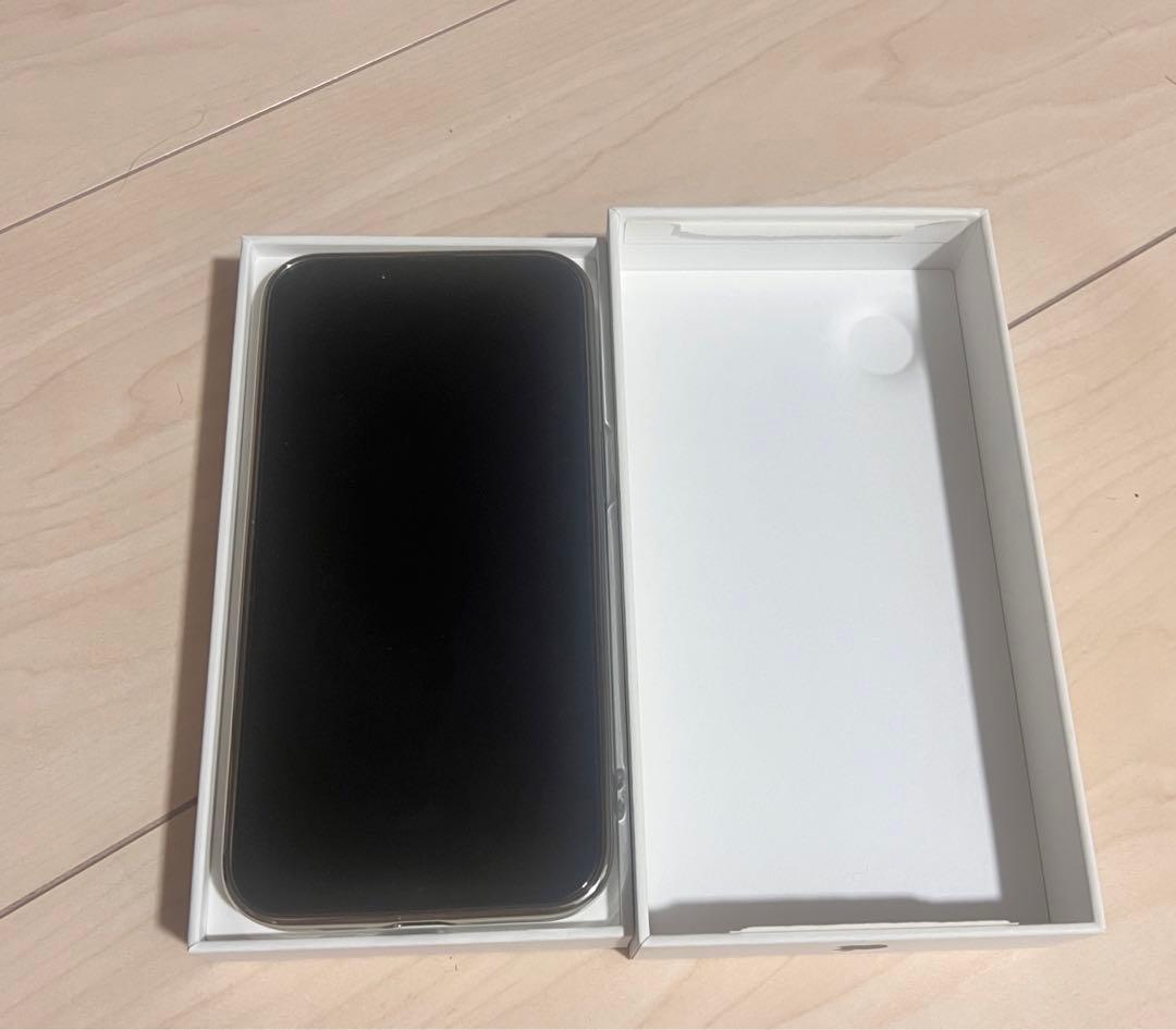 Apple iPhone 16Eブラック 本体 箱付き