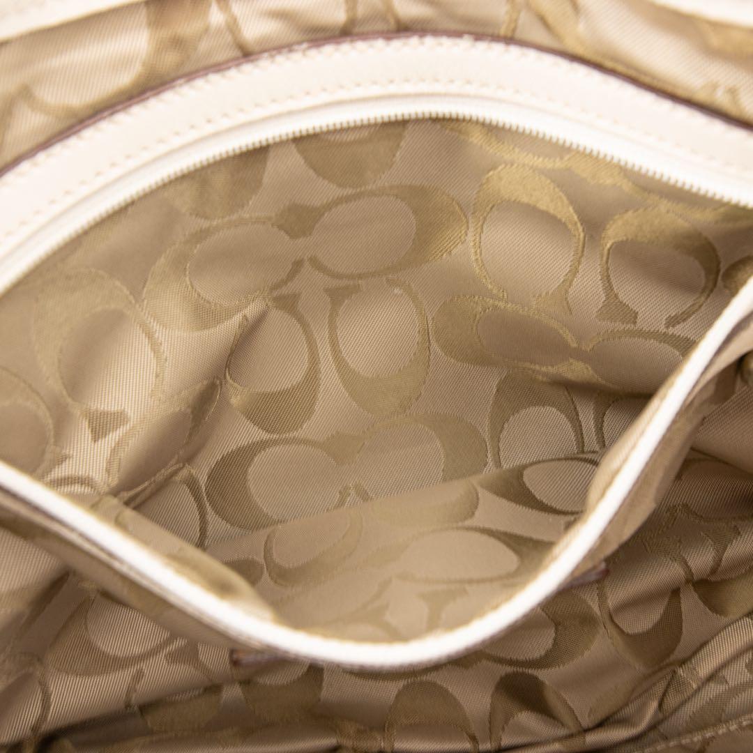 A105【美品】COACH／コーチ　ソーホー　ワンショルダーバッグ　レザー　白