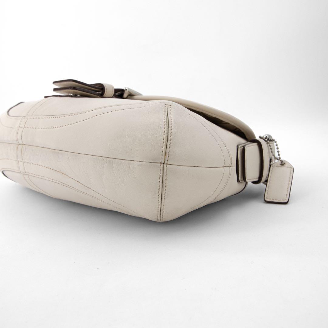 A105【美品】COACH／コーチ　ソーホー　ワンショルダーバッグ　レザー　白