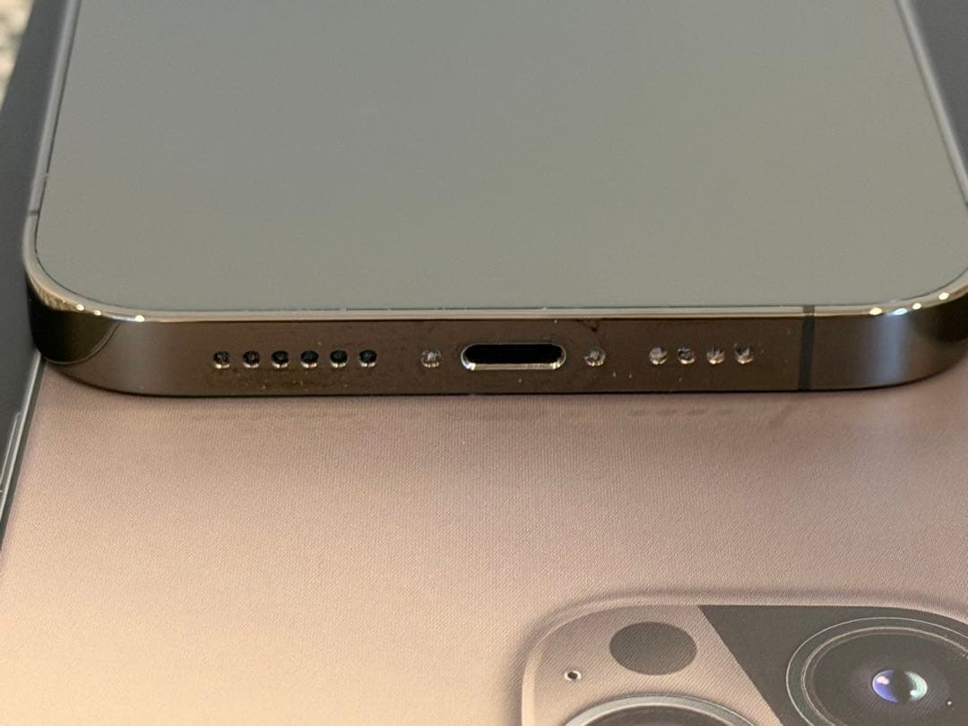 Apple iPhone 13 Pro Max 256GB 黒　バッテリ87％