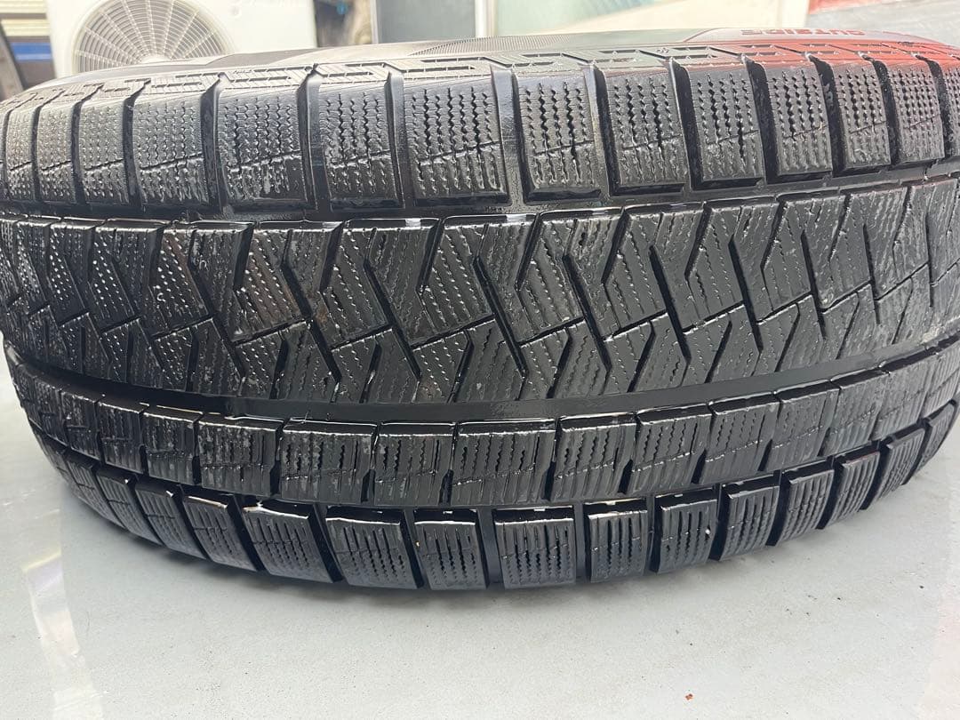 235/55/17 中古ホイール　スタッドレス付 PIRELLI