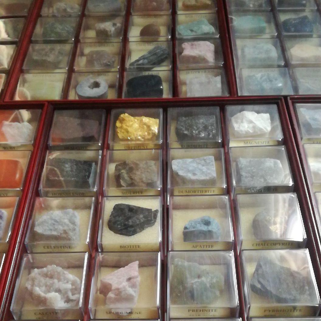 鉱物標本　ディアゴスティーニ　鉱物コレクション120個