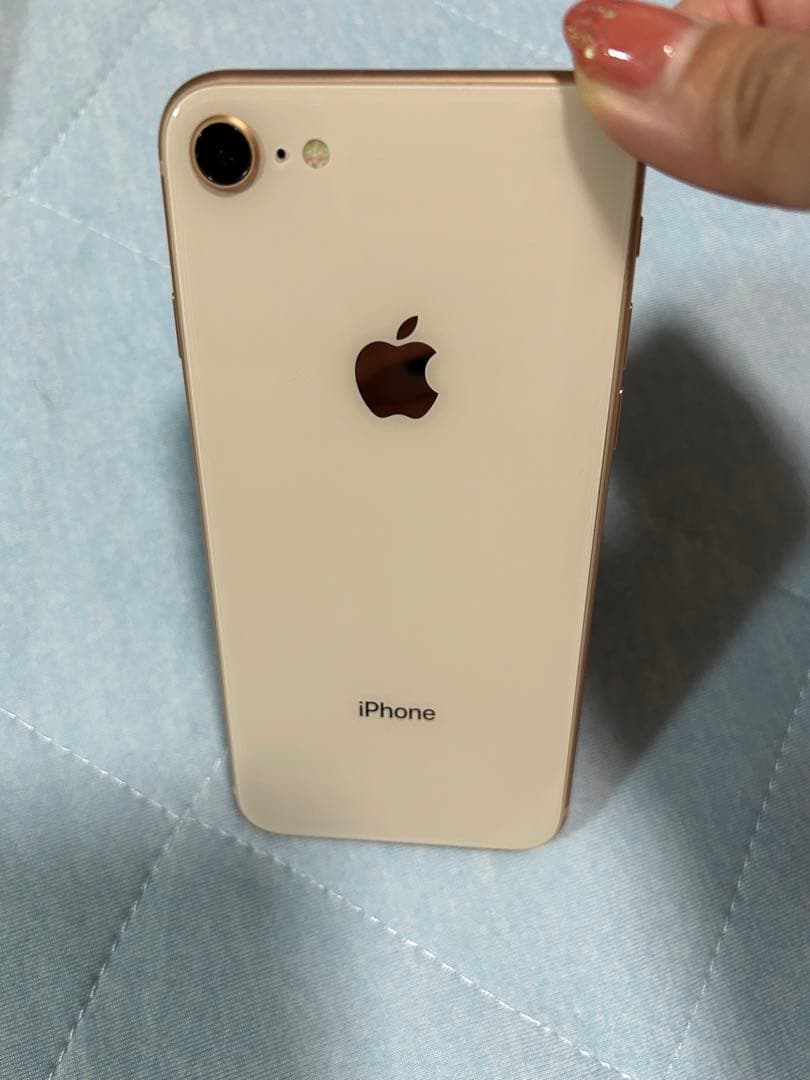 割れ有iPhone 8 ゴールド 極美品