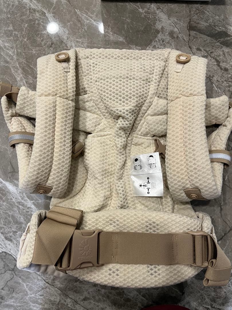 ergobaby OMNI Breeze 抱っこひも　　ケラッタ　抱っこ紐カバー