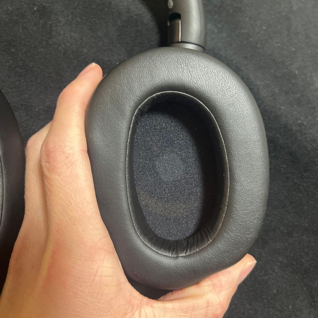 SONY ワイヤレスヘッドホン ブラック 収納ケース付き