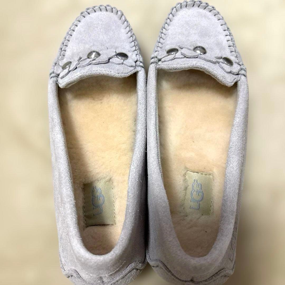 ★ちゃこん★ UGG グレー スエード モカシン 花24cm