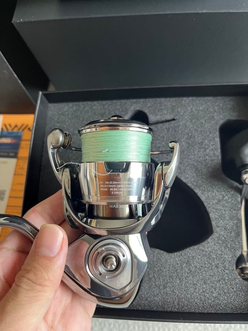 【美品】ダイワ Daiwa Exist PC LT2500 イグジスト
