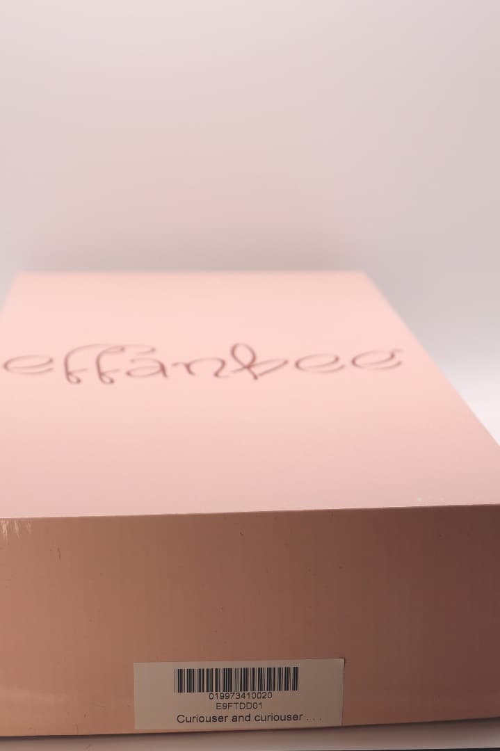 Curiouser ang Curiouser 青と白のドレス EFANBEE