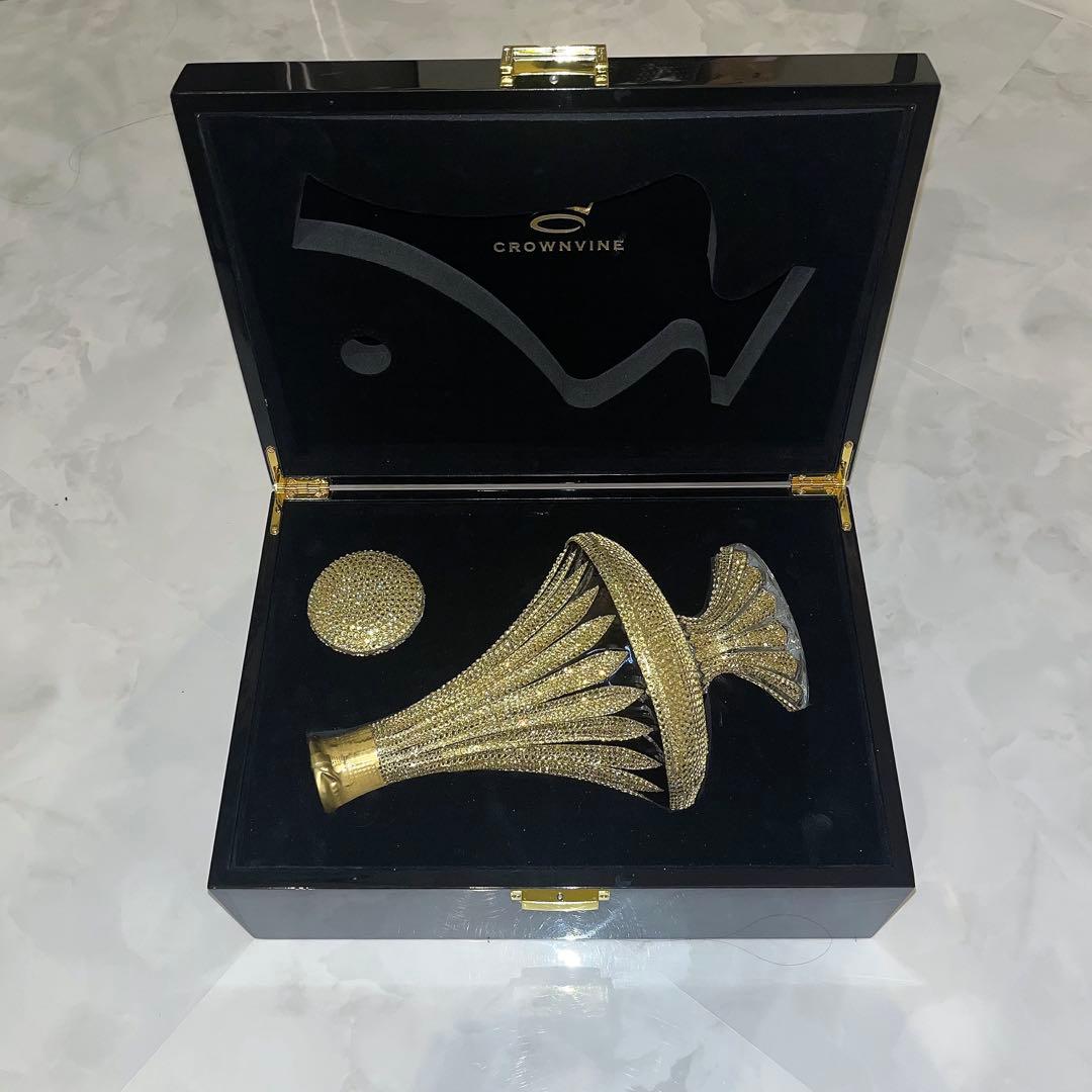 定価約11万　CROWNVINE トラディションスタイル デコレーションボトル