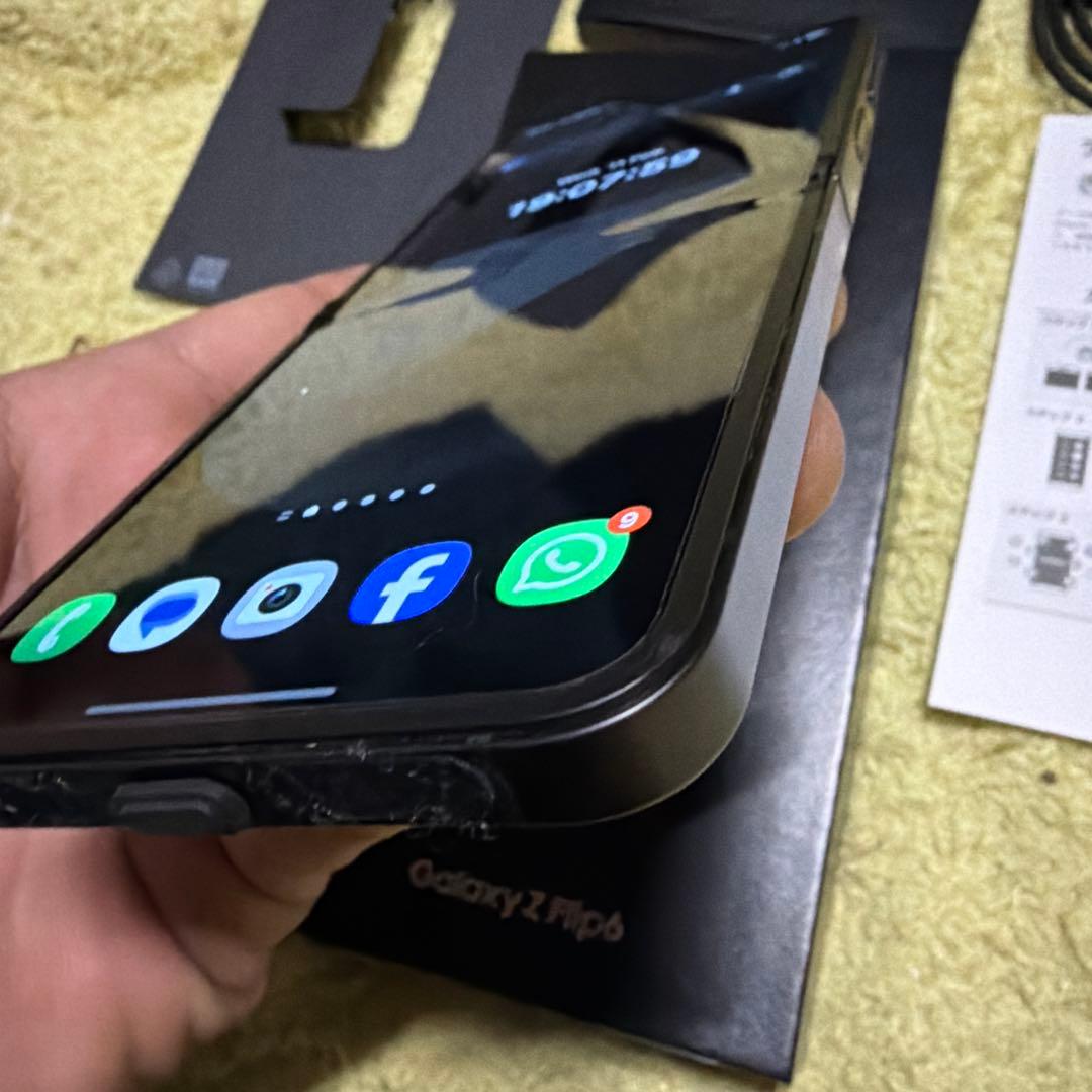 国内版 Galaxy flip6 本体 限定カラー 保護ケース付