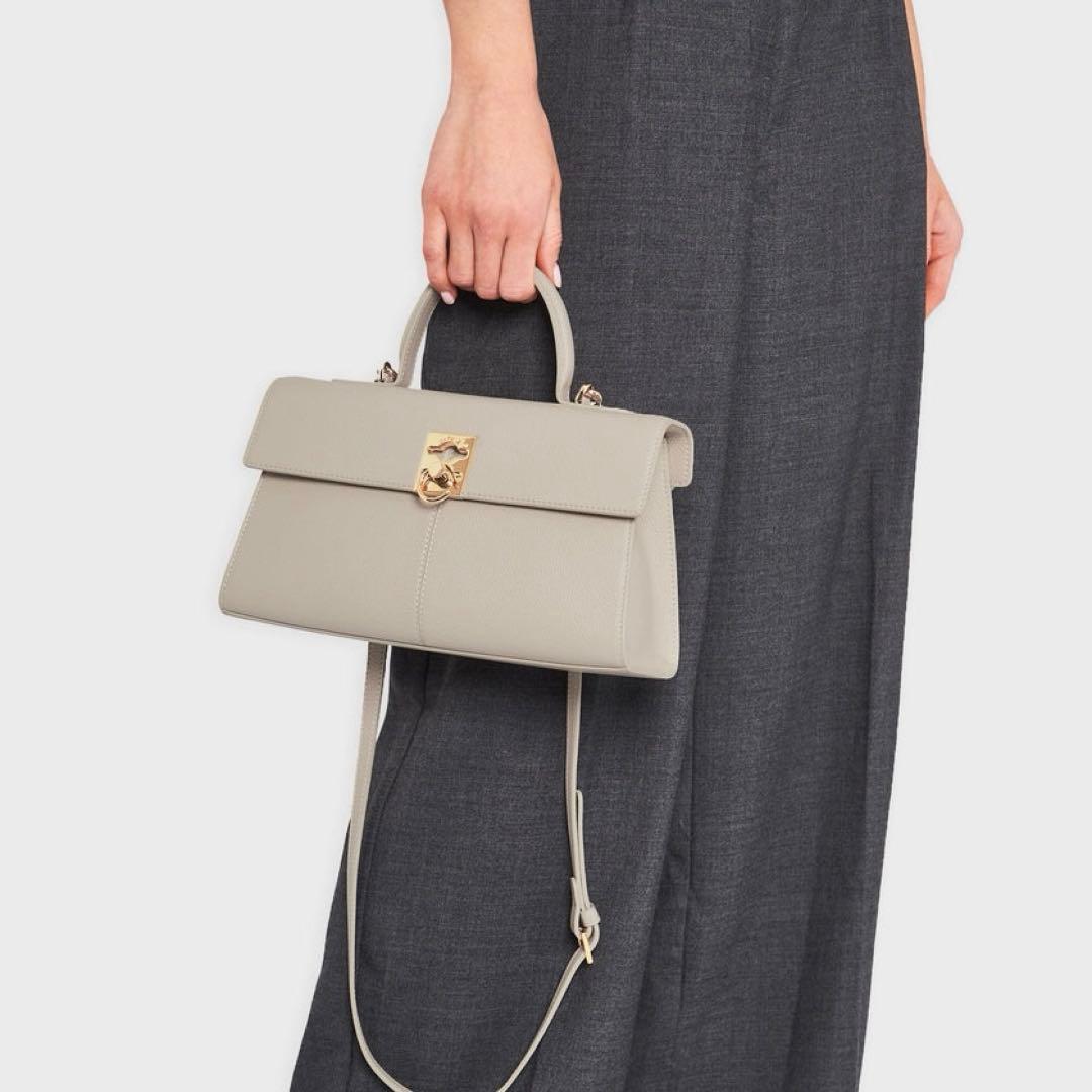 ま*め様 ❤️良品❤️CAFUNE MEDIUM STANCE SMOKE バッ