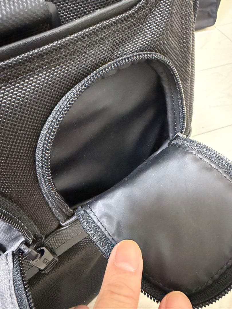 TUMI アルファ　エクスパンダブル・オーガナイザー・ラップトップ・ブリーフ