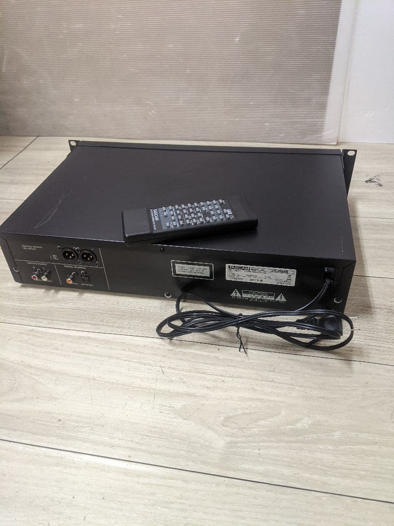 TASCAM CD-200SB CDプレーヤー タスカム