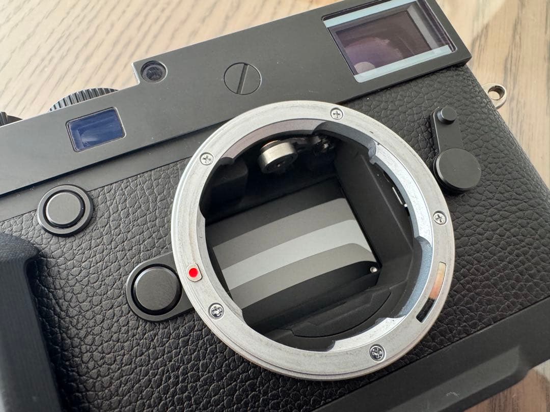 Leica ライカ M10 モノクローム　グリップ　予備バッテリー付き