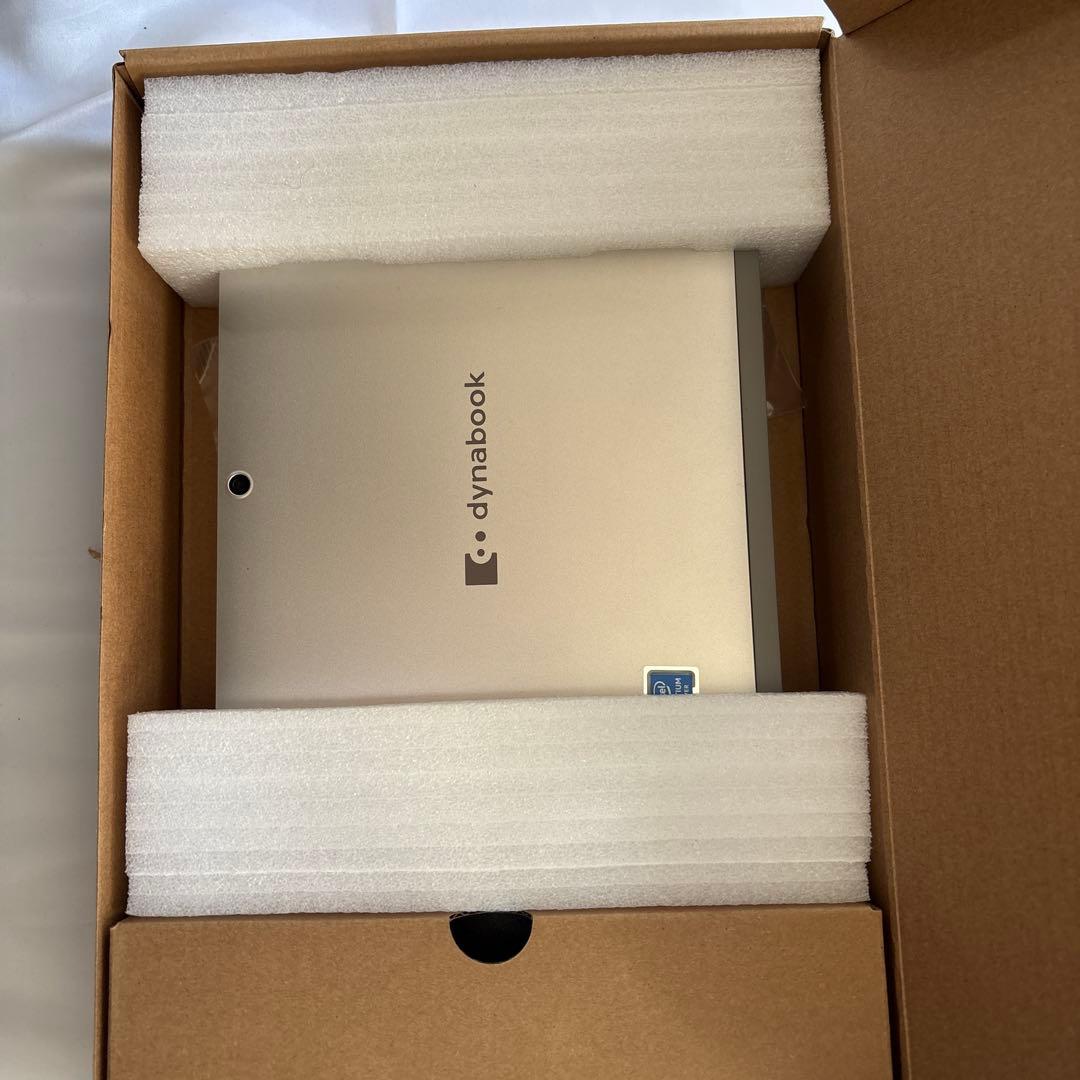 Windowsノート本体 dynabook F60/KW